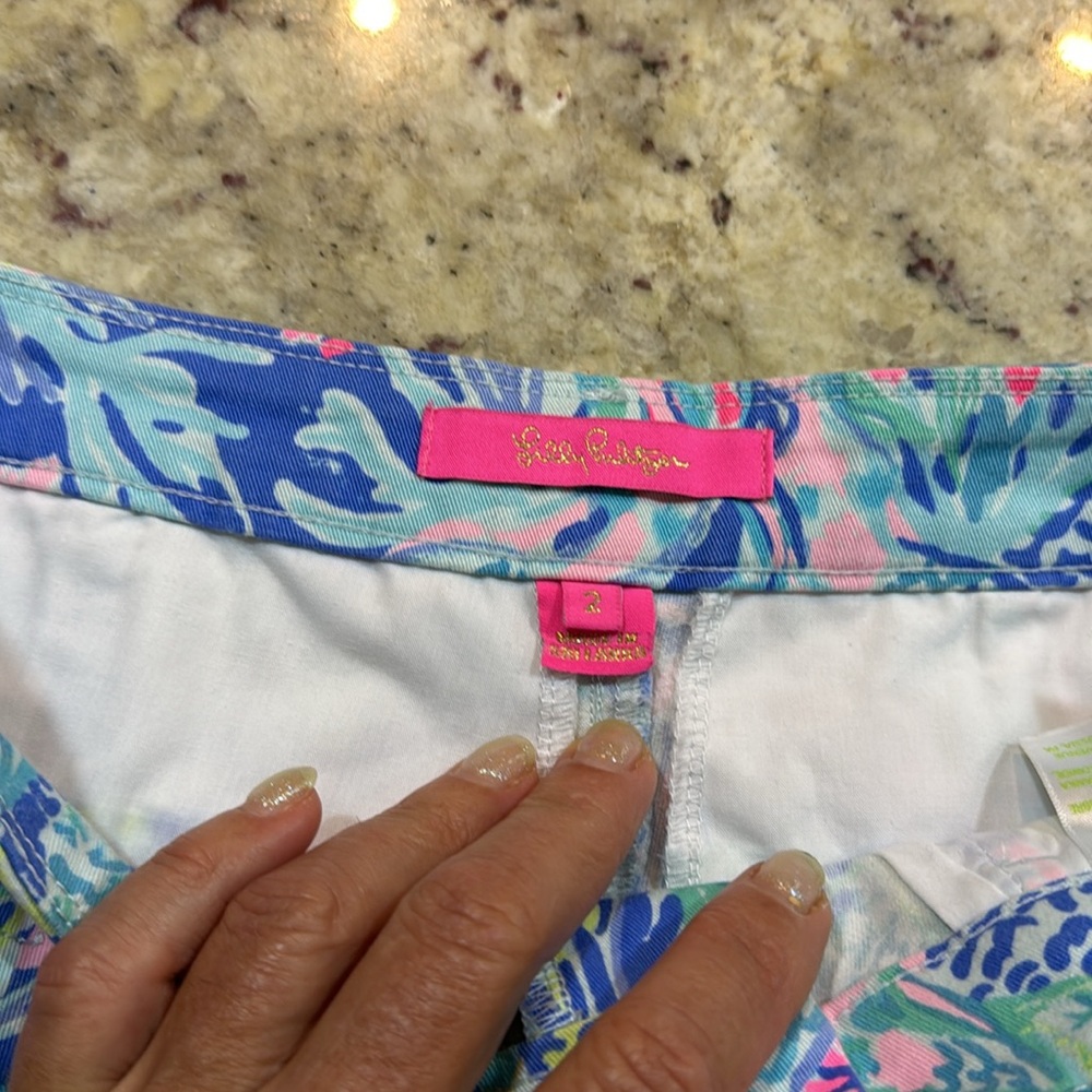 Lilly Pulitzer 5” Callahan shorts - Picture 7 of 10
